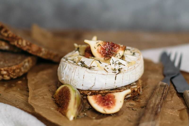 1 camembert sobre pan integral 8