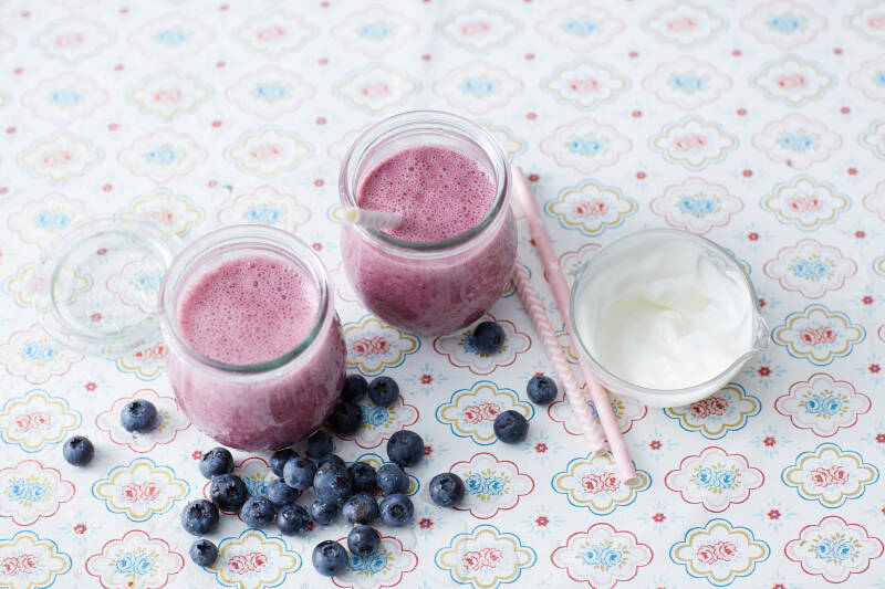 Batido de manzana y arándanos