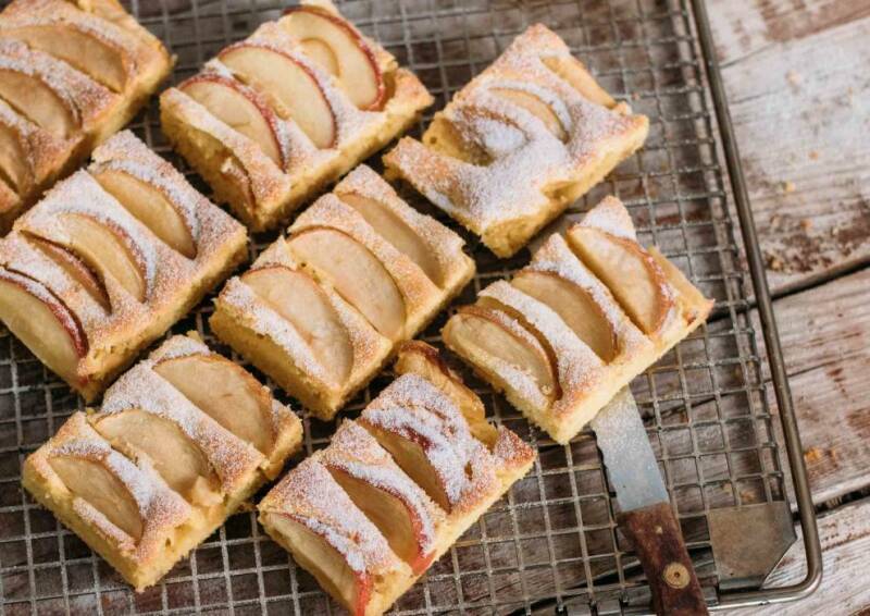 Tarta de manzana en hoja