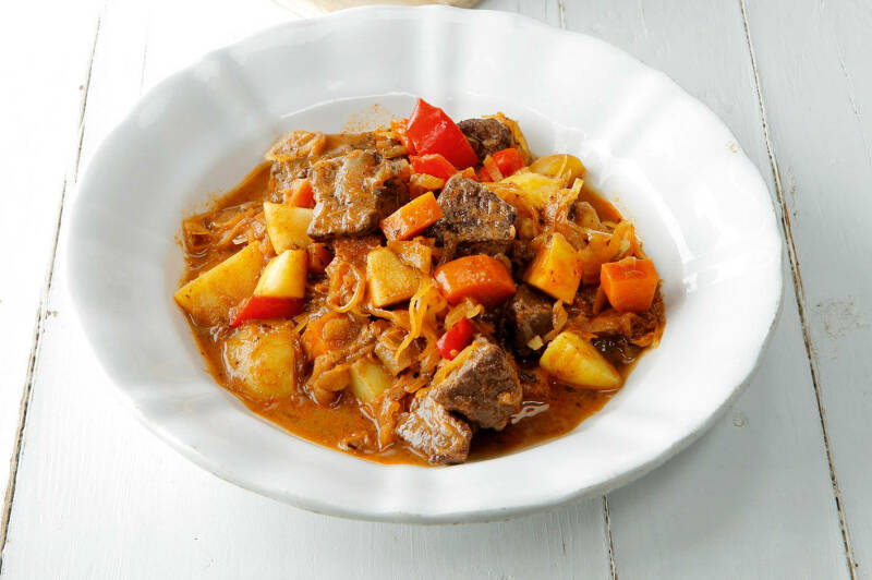 Olla para gulash con chucrut