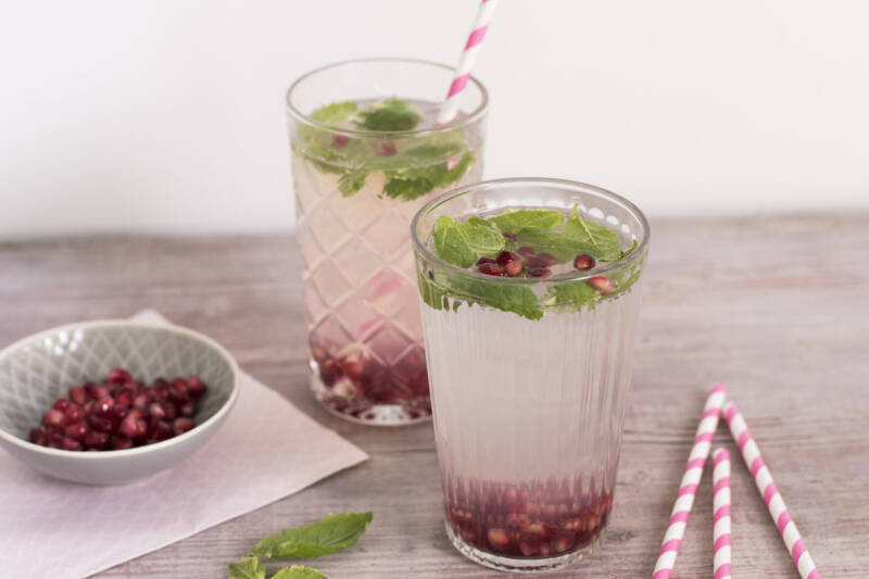 Infusión de menta de granada de agua