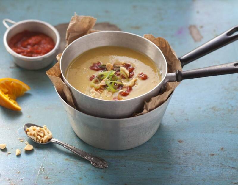 Sopa de garbanzos y maní