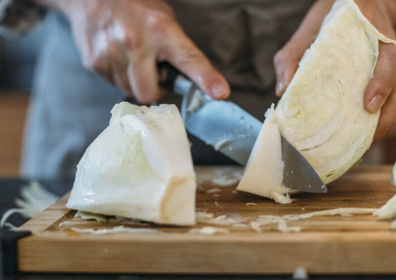 Cortar repollo para chucrut