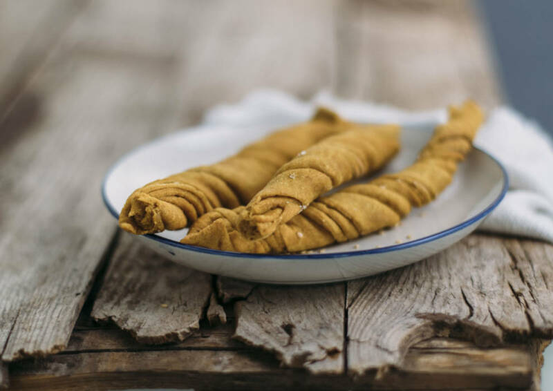 Palitos de pan de cúrcuma