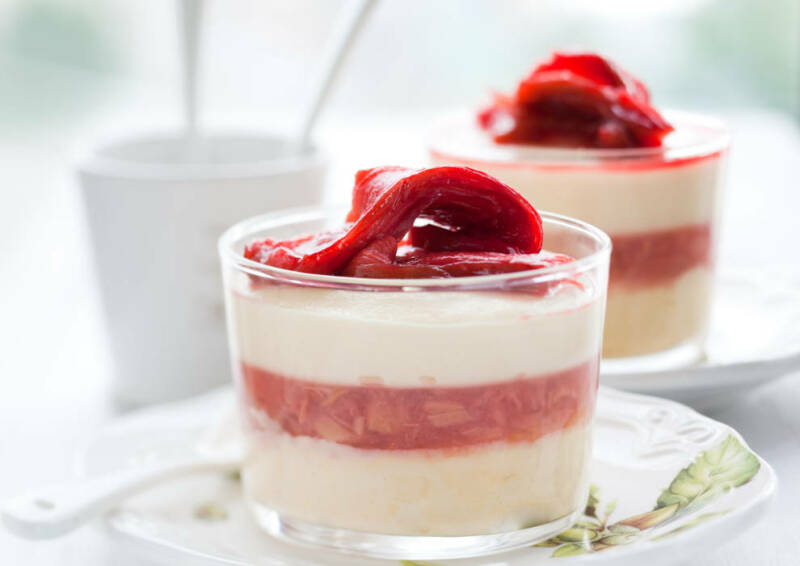 postre de ruibarbo y vainilla 150042977-1021123-700-990-0