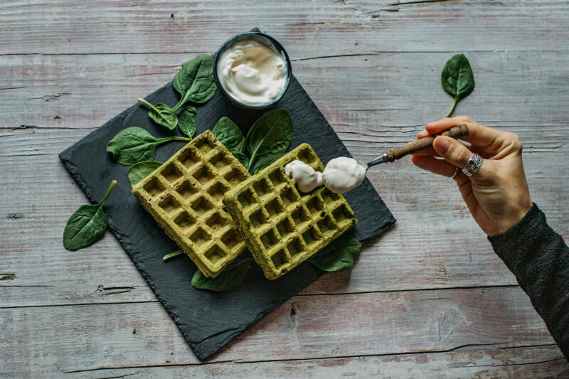 Waffles de espinacas y trigo sarraceno