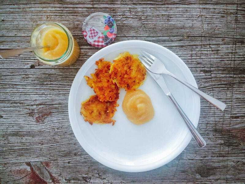 Reiberdatschi vegano con puré de manzana