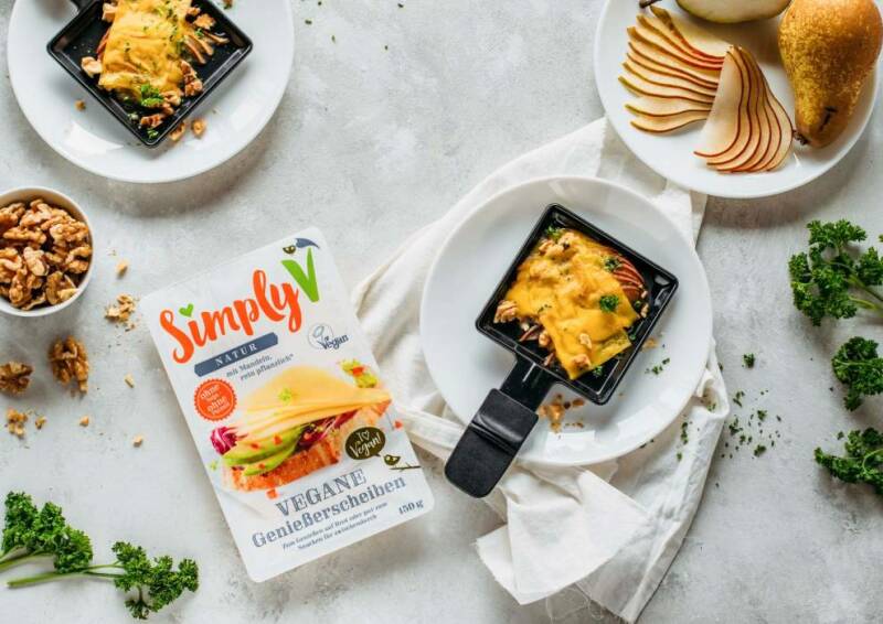 Sartén para raclette vegana con pera y nuez