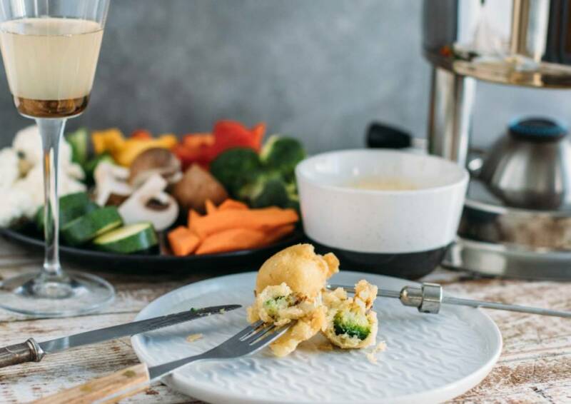 fondue de receta vegetariana con verduras rebozadas de cerveza 2-1032378-700-990-0