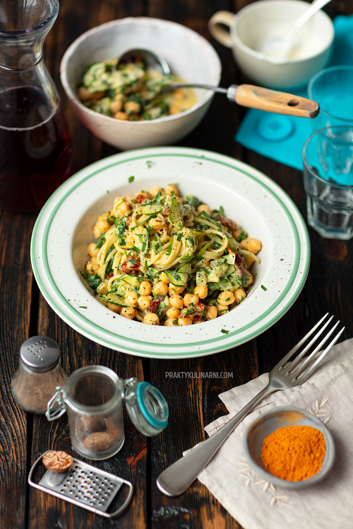 Espaguetis con garbanzos