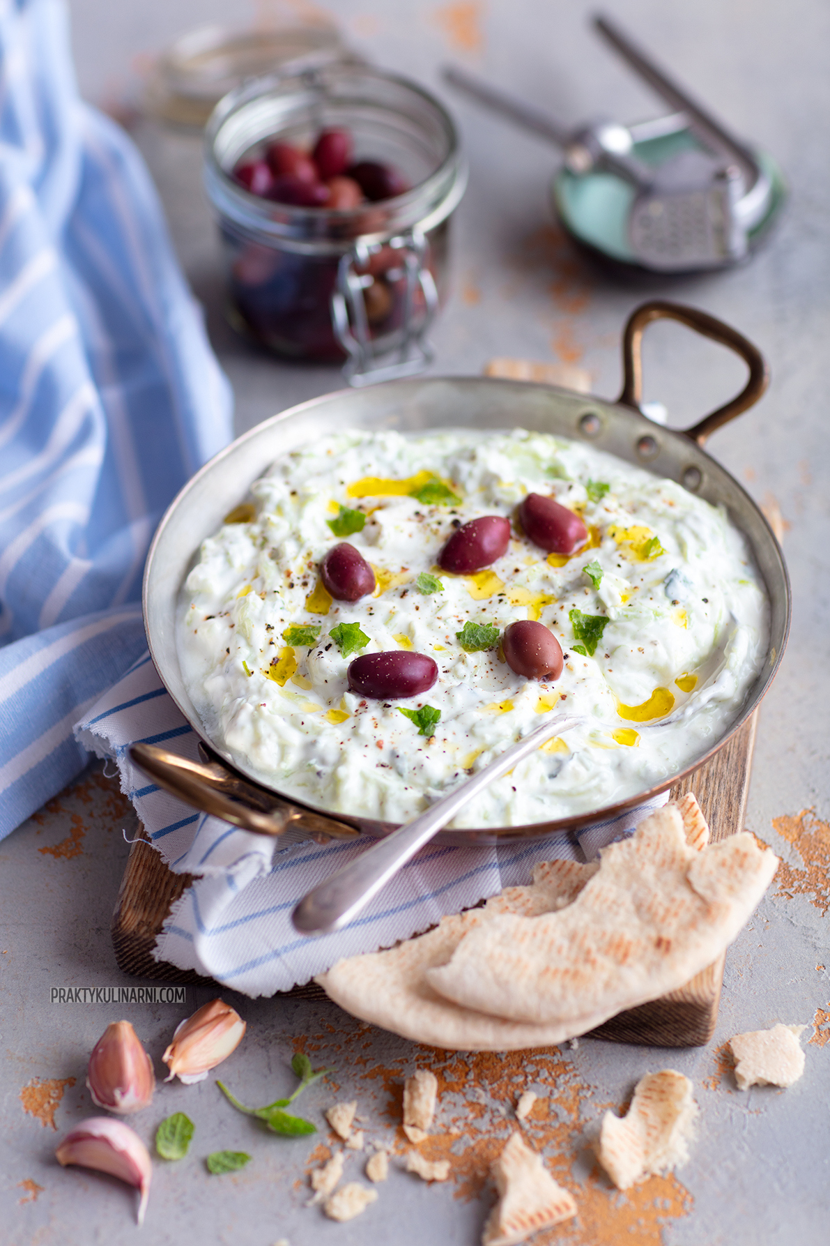 Tzatziki (tsatziki) Tzatziki (tsatziki)