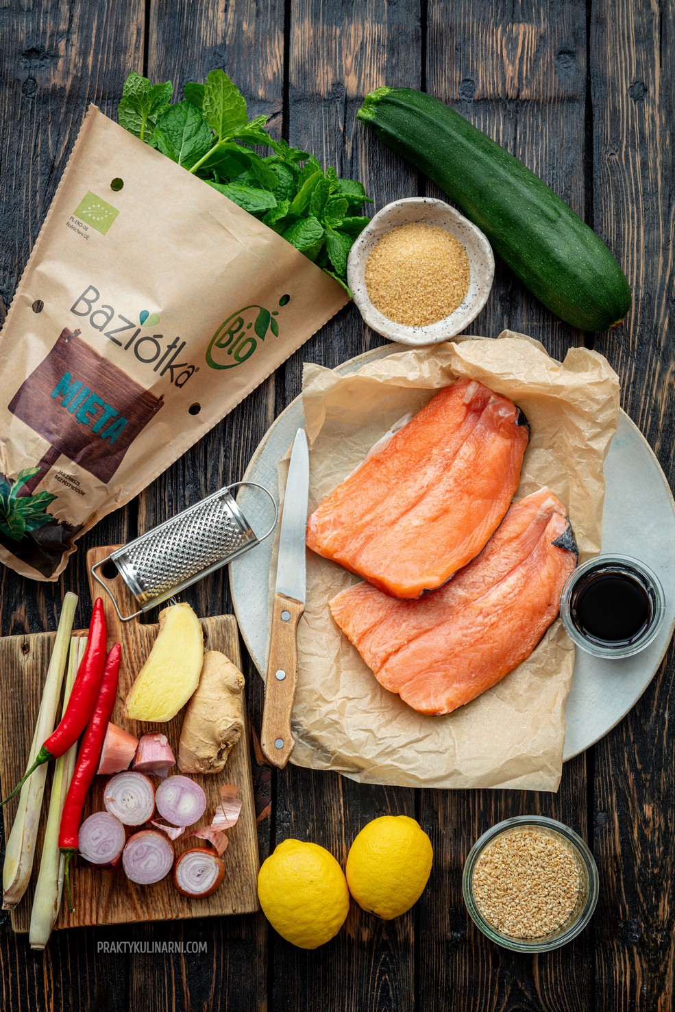 ingredientes de salmón tailandés