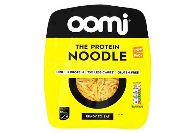 Paquete de fideos Oomi: fideos bajos en carbohidratos hechos de proteína de pescado.