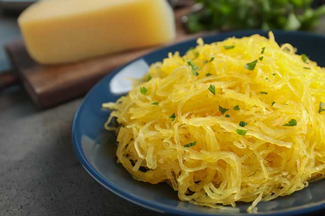 Calabaza espagueti: popular sustituto de pasta baja en carbohidratos.