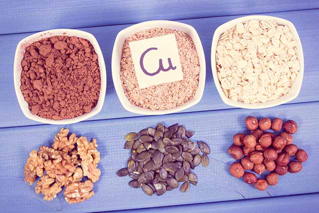 Diversos alimentos ricos en cobre a bordo.