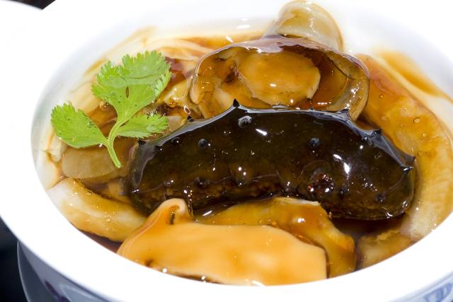 Plato chino de pepino de mar.